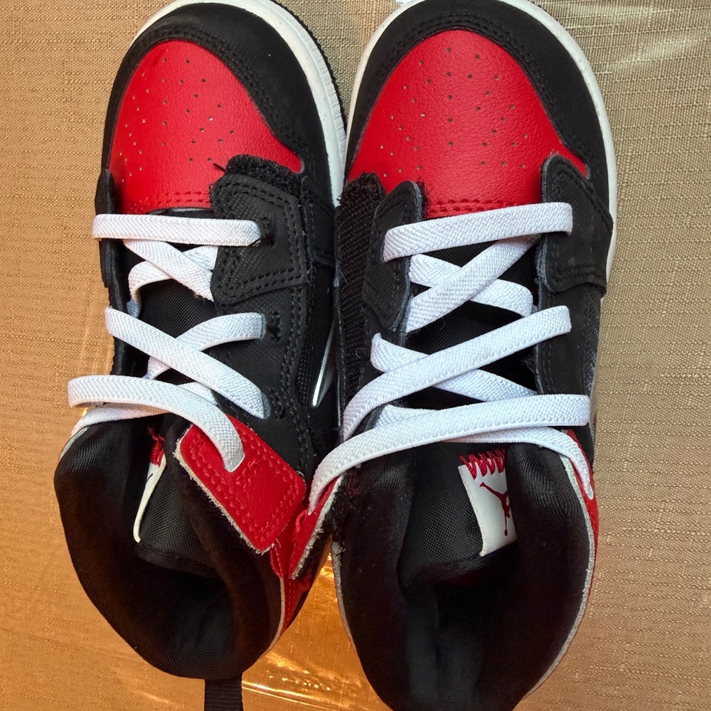 Jordan 1 mid RM toddler 10C - Picture 5 of 8